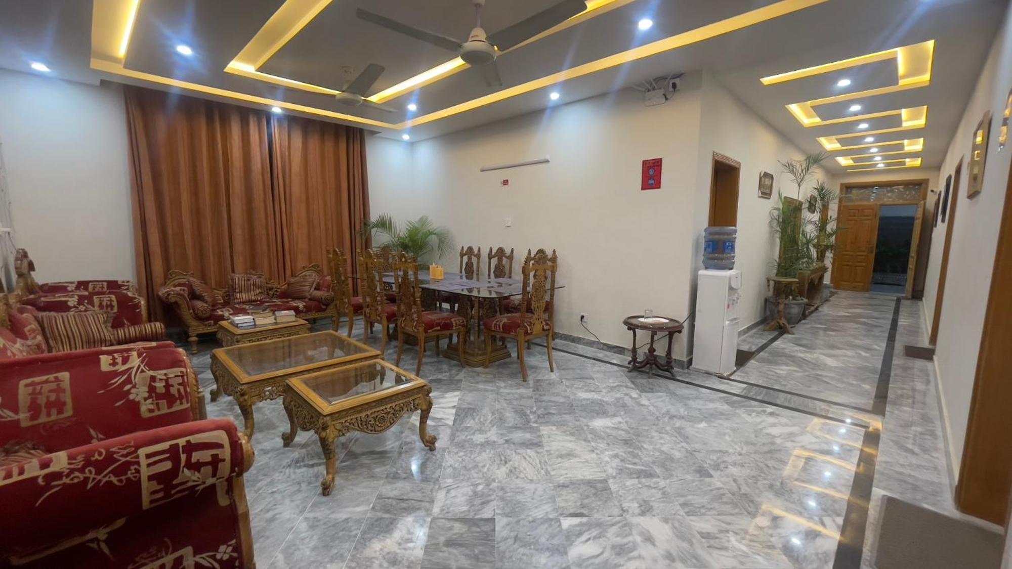 Midways Guest House And Hotels Islamabad Esterno foto
