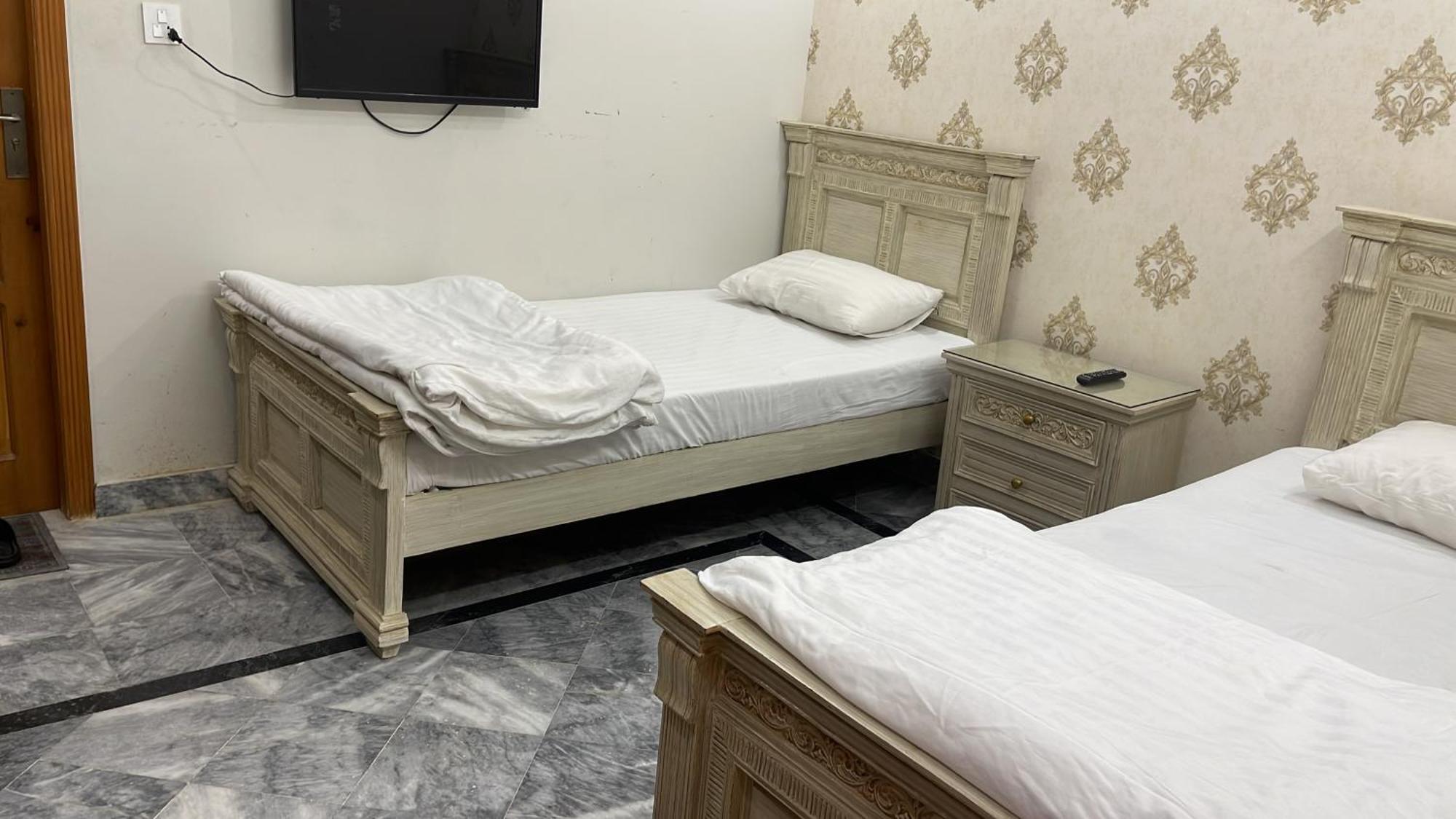 Midways Guest House And Hotels Islamabad Esterno foto