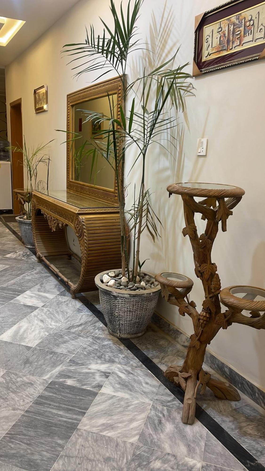 Midways Guest House And Hotels Islamabad Esterno foto