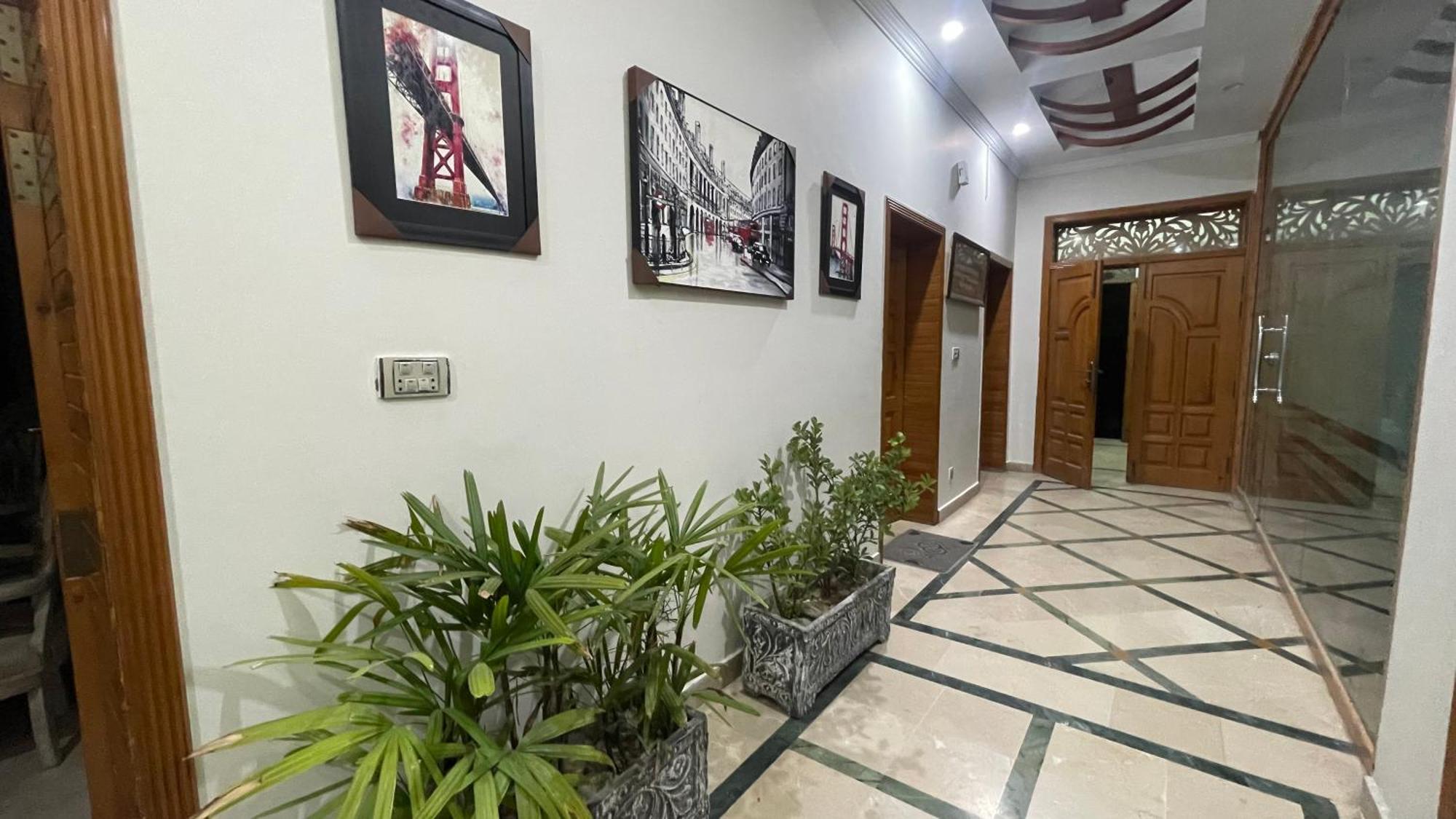 Midways Guest House And Hotels Islamabad Esterno foto