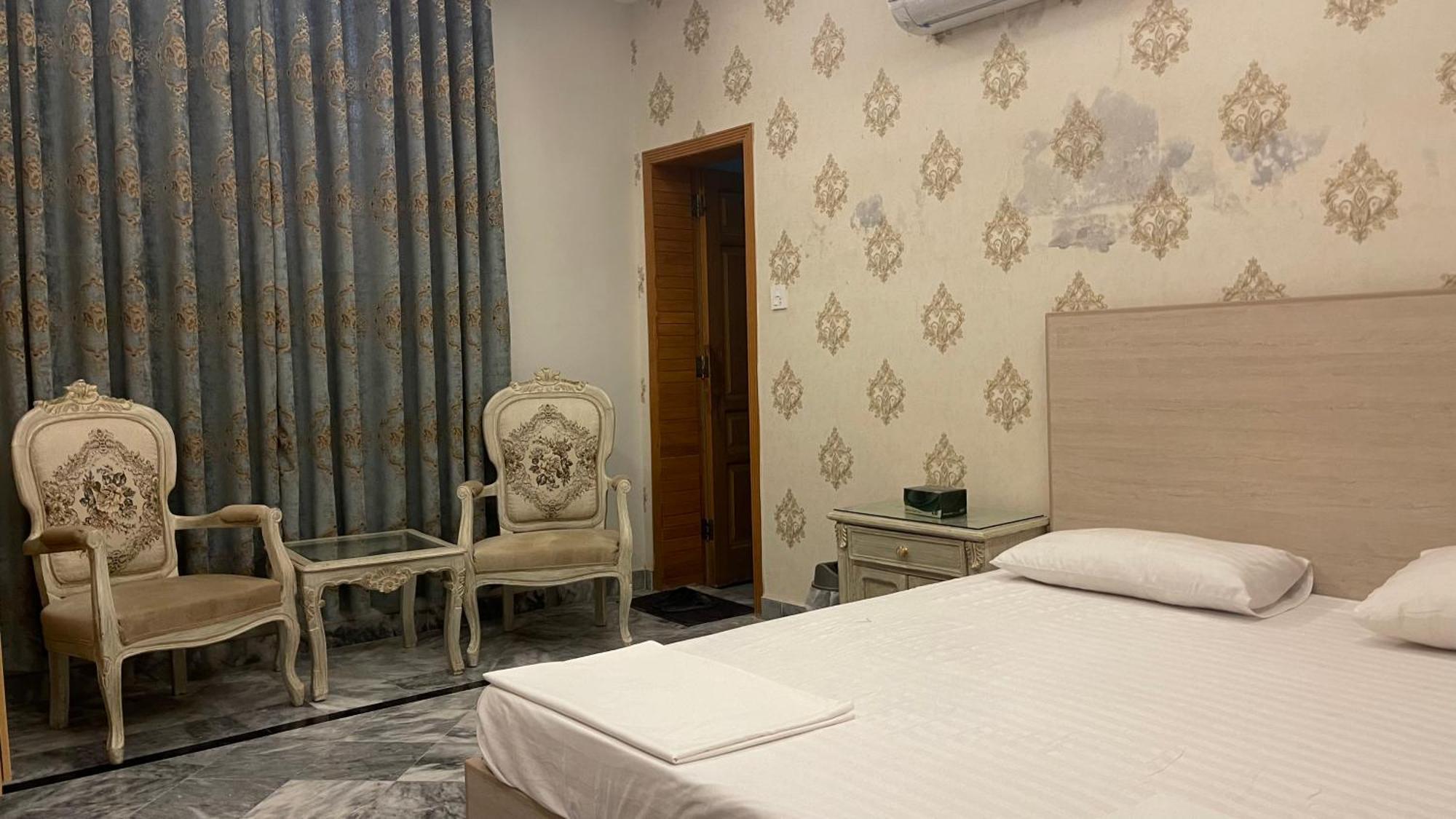 Midways Guest House And Hotels Islamabad Esterno foto