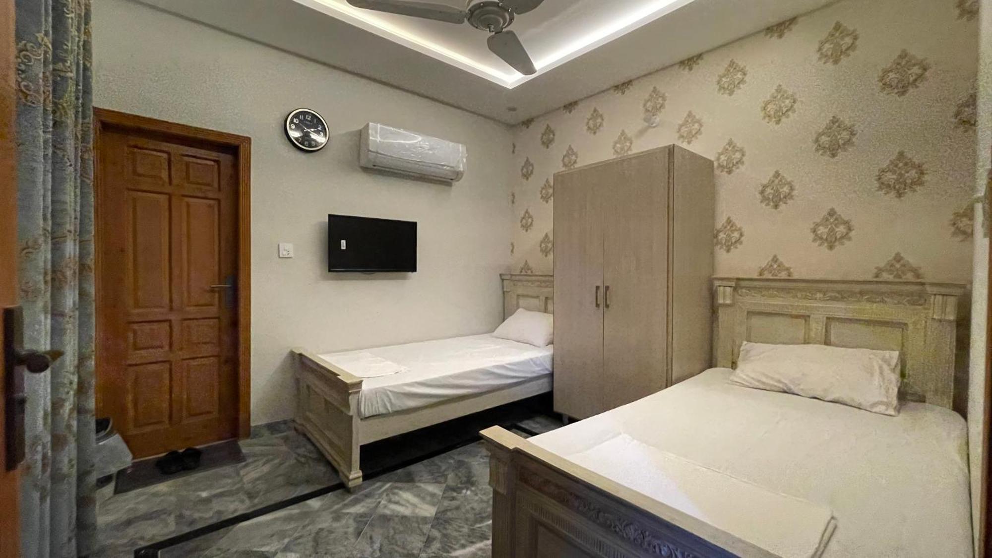Midways Guest House And Hotels Islamabad Esterno foto