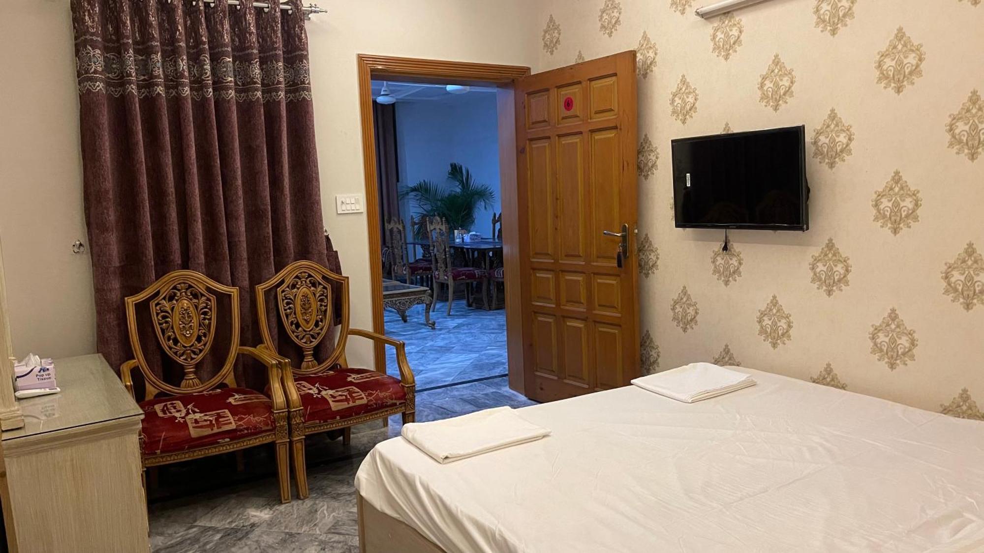 Midways Guest House And Hotels Islamabad Esterno foto