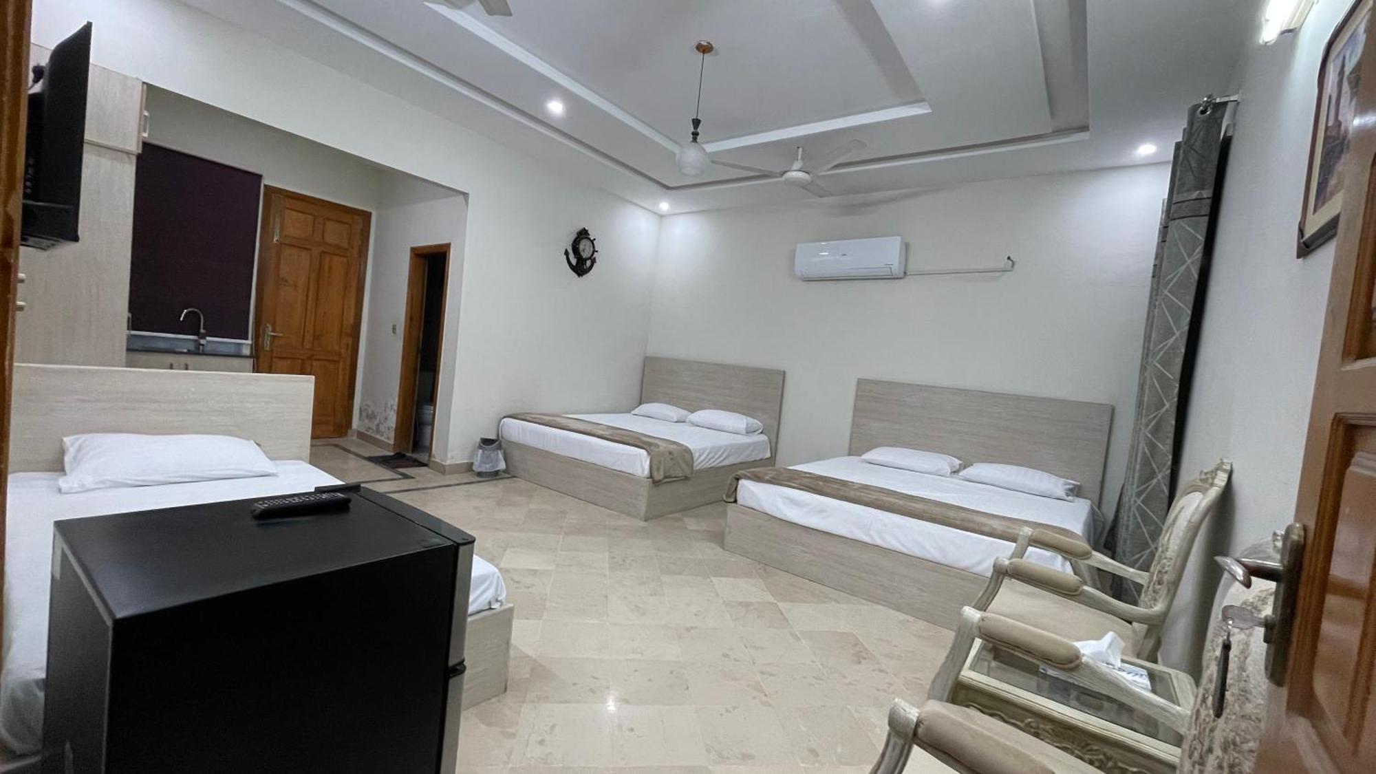 Midways Guest House And Hotels Islamabad Esterno foto